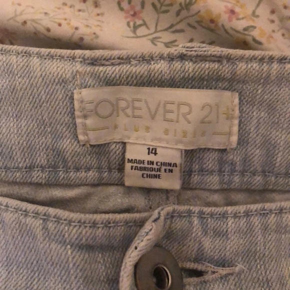 Light Wash Denim Shorts with Embroidered Detail - Picture 3 of 3